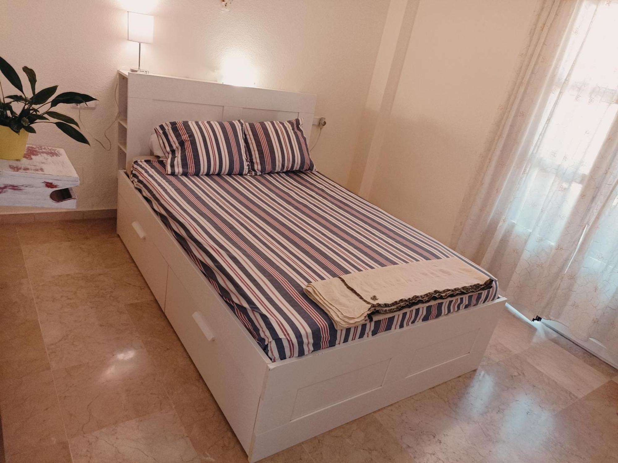 Confortable Habitacion Centrica En Piso Privado Lejlighed Málaga Eksteriør billede